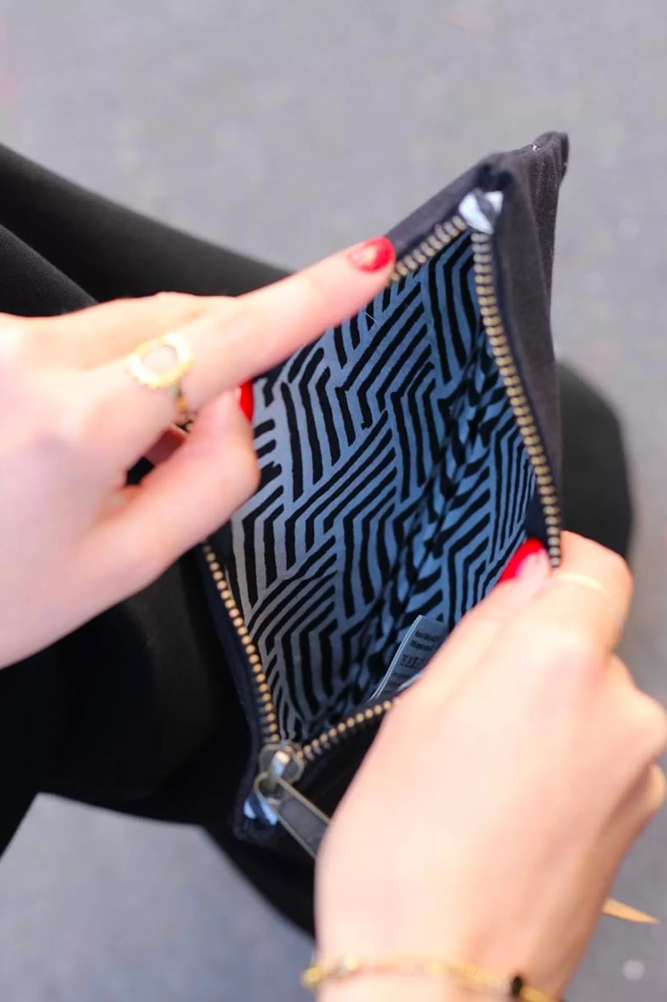 Pochette Lou Noir<Hindbag Hot